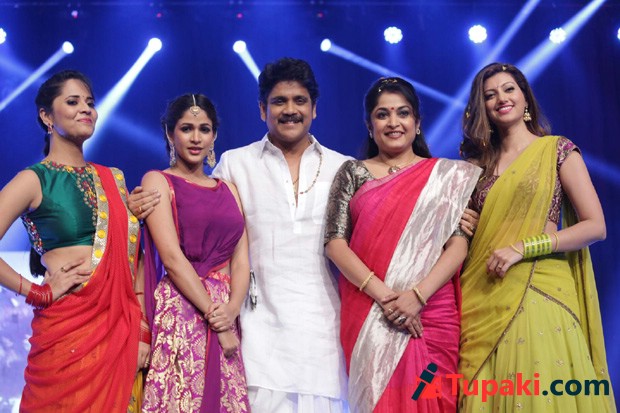 Nagarjuna Stage Performance At Soggade Chinni Nayana Audio Launch Photos